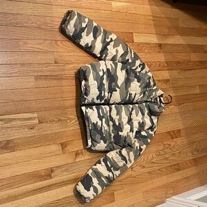 H&M Green and Beige Camouflage Puffer Jacket